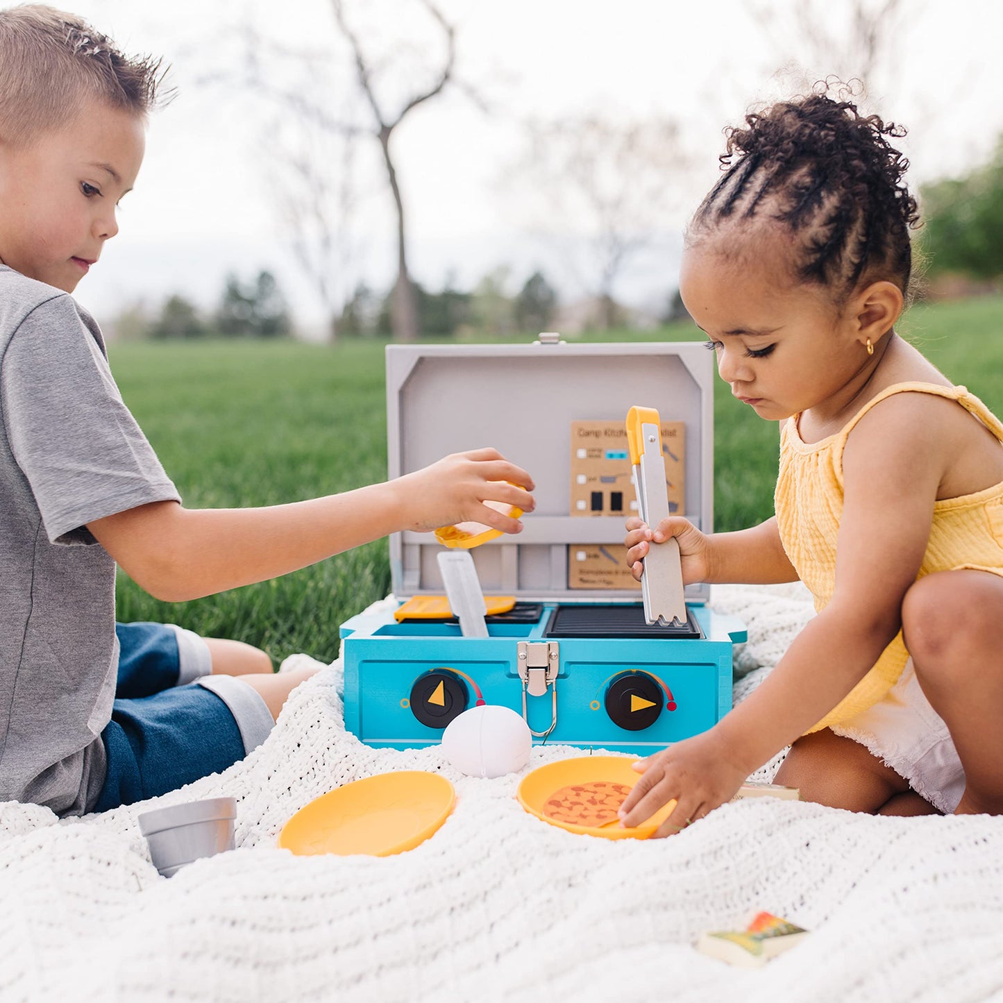 Melissa & Doug Let’s Explore Camp Stove Play Set – 24 Pieces Pretend Camping Stove, Toy Camping Stove For Kids Ages 3+ - FSC-Certified Materials